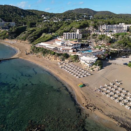 Invisa Hotel Club Cala Blanca Playa DPlaya Des Figueral Esterno foto