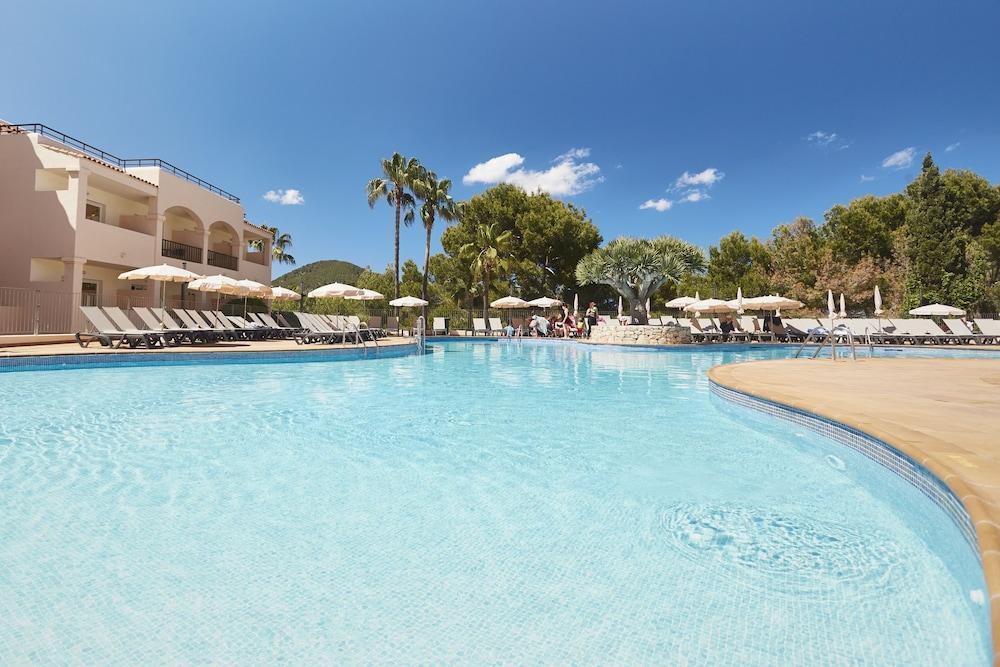 Invisa Hotel Club Cala Blanca Playa DPlaya Des Figueral Esterno foto
