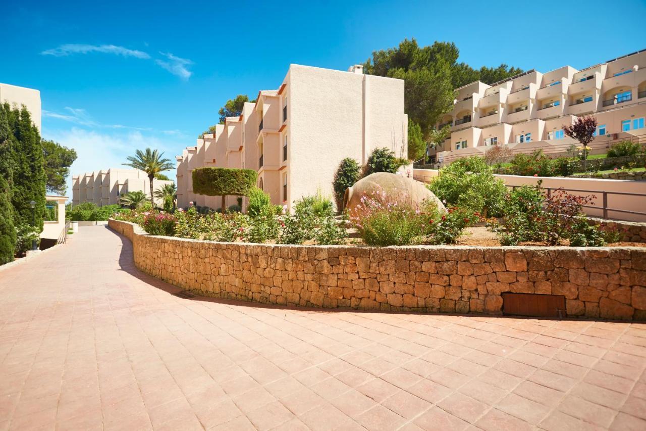 Invisa Hotel Club Cala Blanca Playa DPlaya Des Figueral Esterno foto