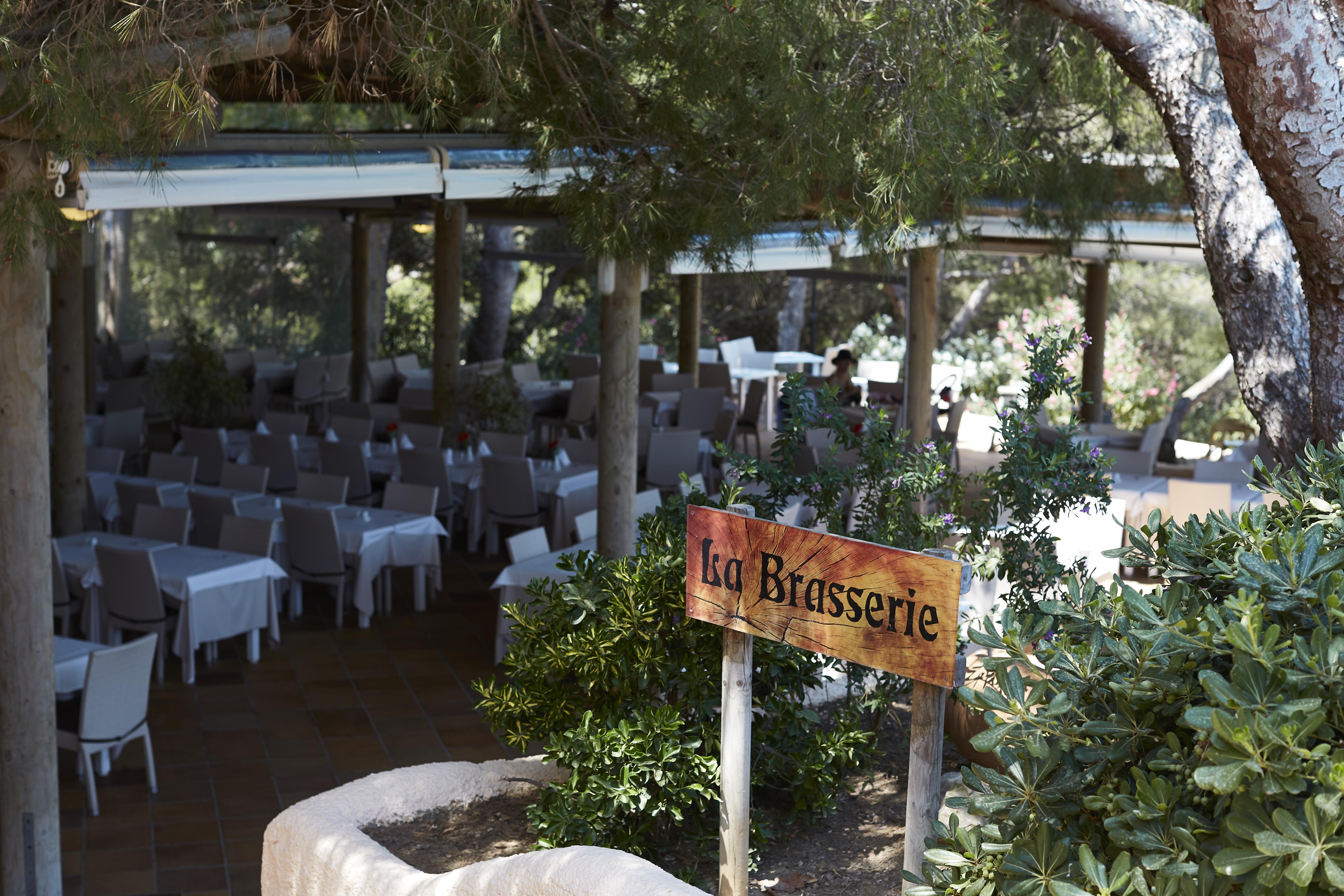 Invisa Hotel Club Cala Blanca Playa DPlaya Des Figueral Esterno foto