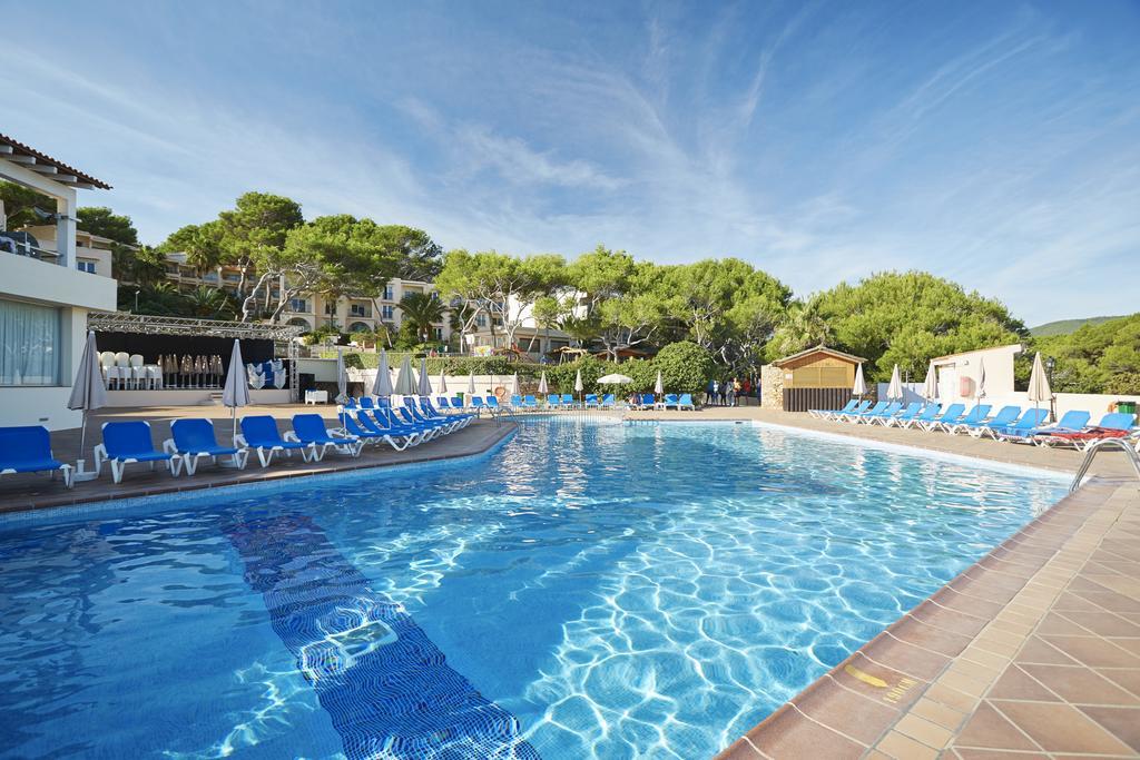 Invisa Hotel Club Cala Blanca Playa DPlaya Des Figueral Esterno foto